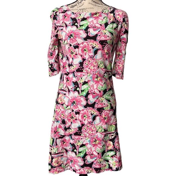 Lilly Pulitzer Dresses & Skirts - Lilly Pulitzer Floral Mini Dress 3/4 Sleeves in Size Small